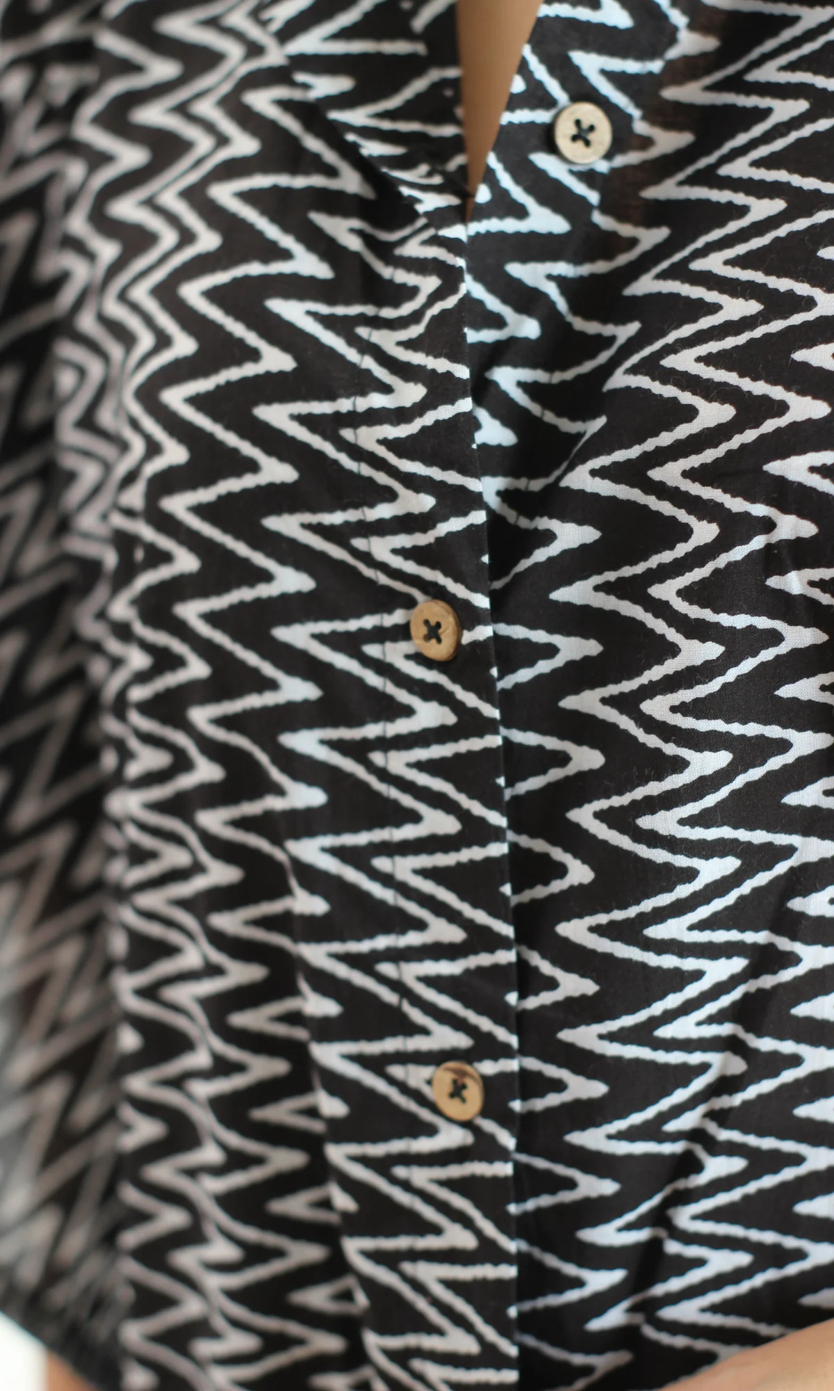 Black Maze Printed Kaftan Style Kurta & Pants - Image 6