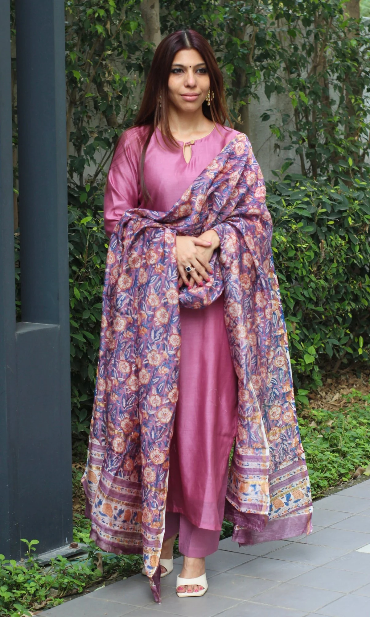 Chanderi Silk Purple Kurta and Dupatta with Cotton Pants - Image 3