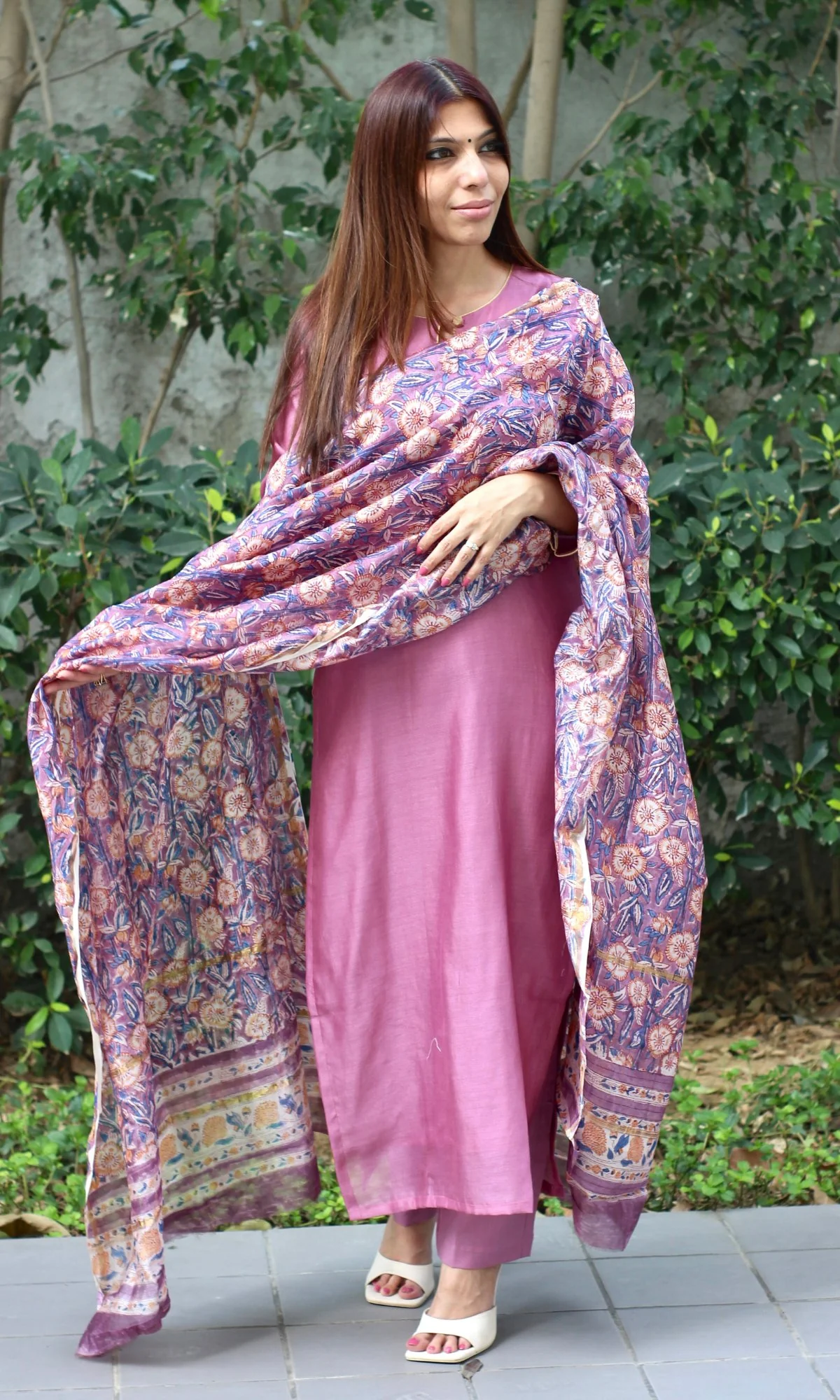 Chanderi Silk Purple Kurta and Dupatta with Cotton Pants - Image 4