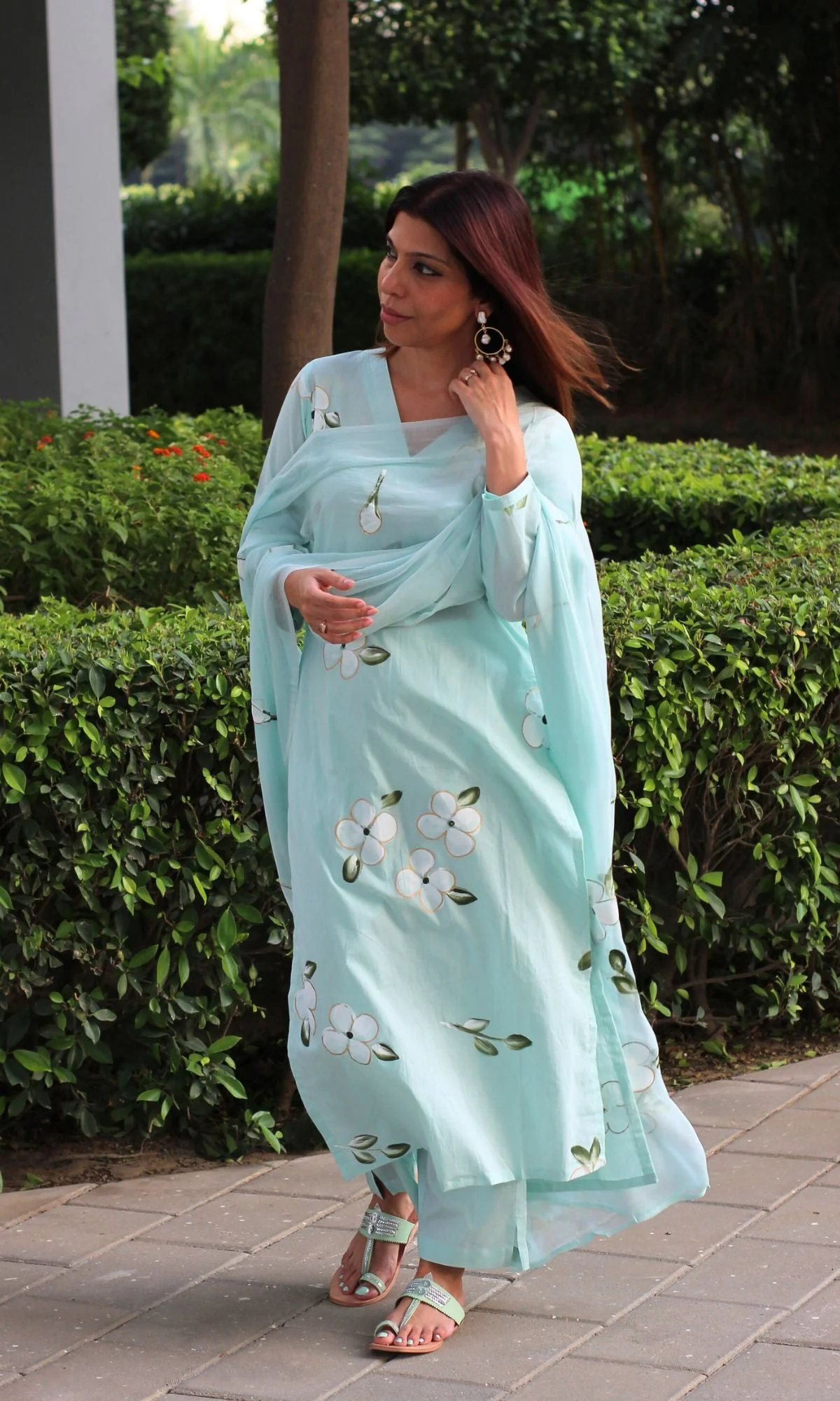 Cotton Aqua Handbrush Suit Set with Chiffon Handpainted Dupatta - Image 3