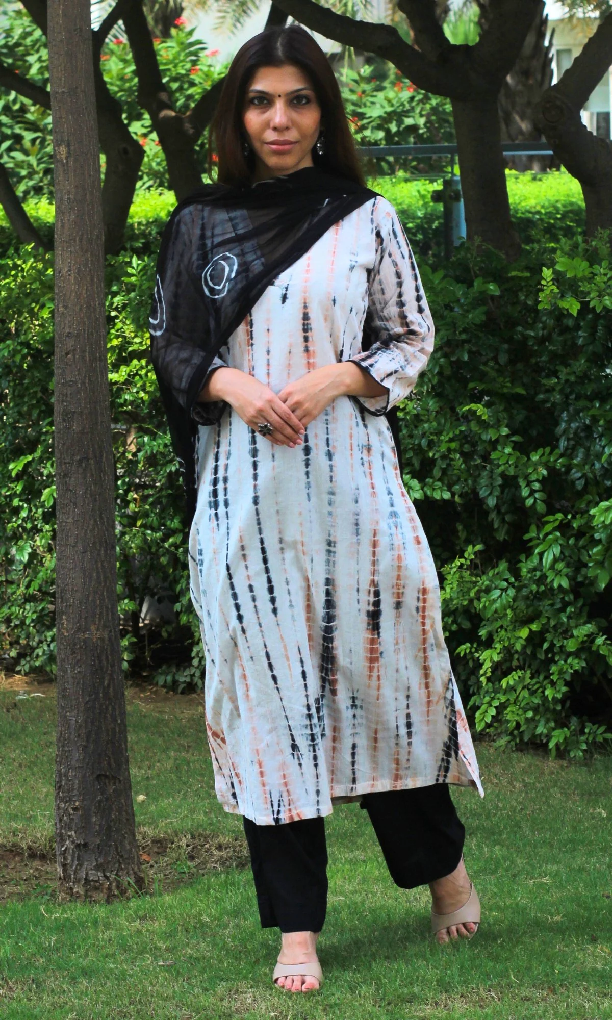Cotton Black Tie and Dye Suit Set with Chiffon Dupatta - Image 3