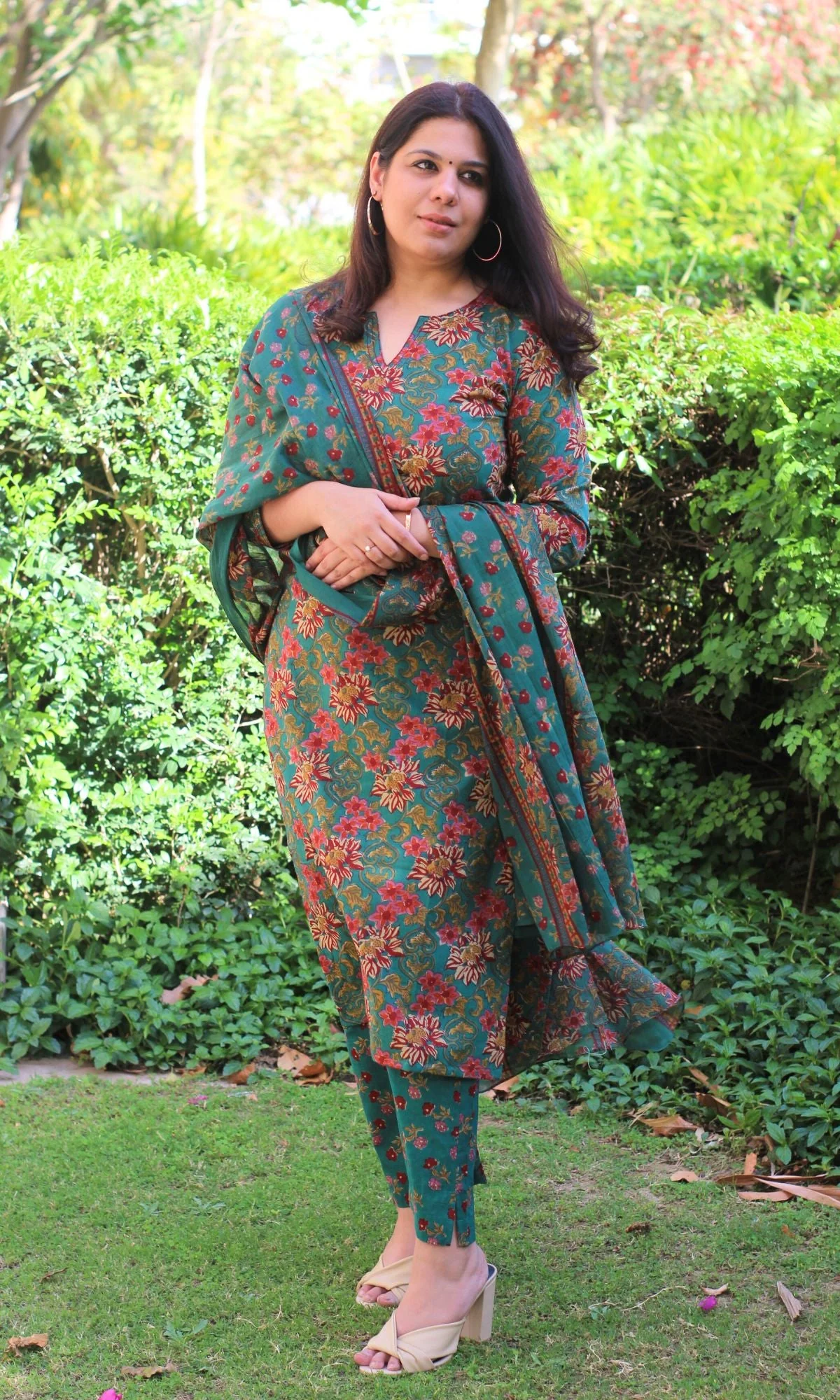 Cotton Block Print Dark Green Suit Set with Printed Cotton Dupatta - Image 5