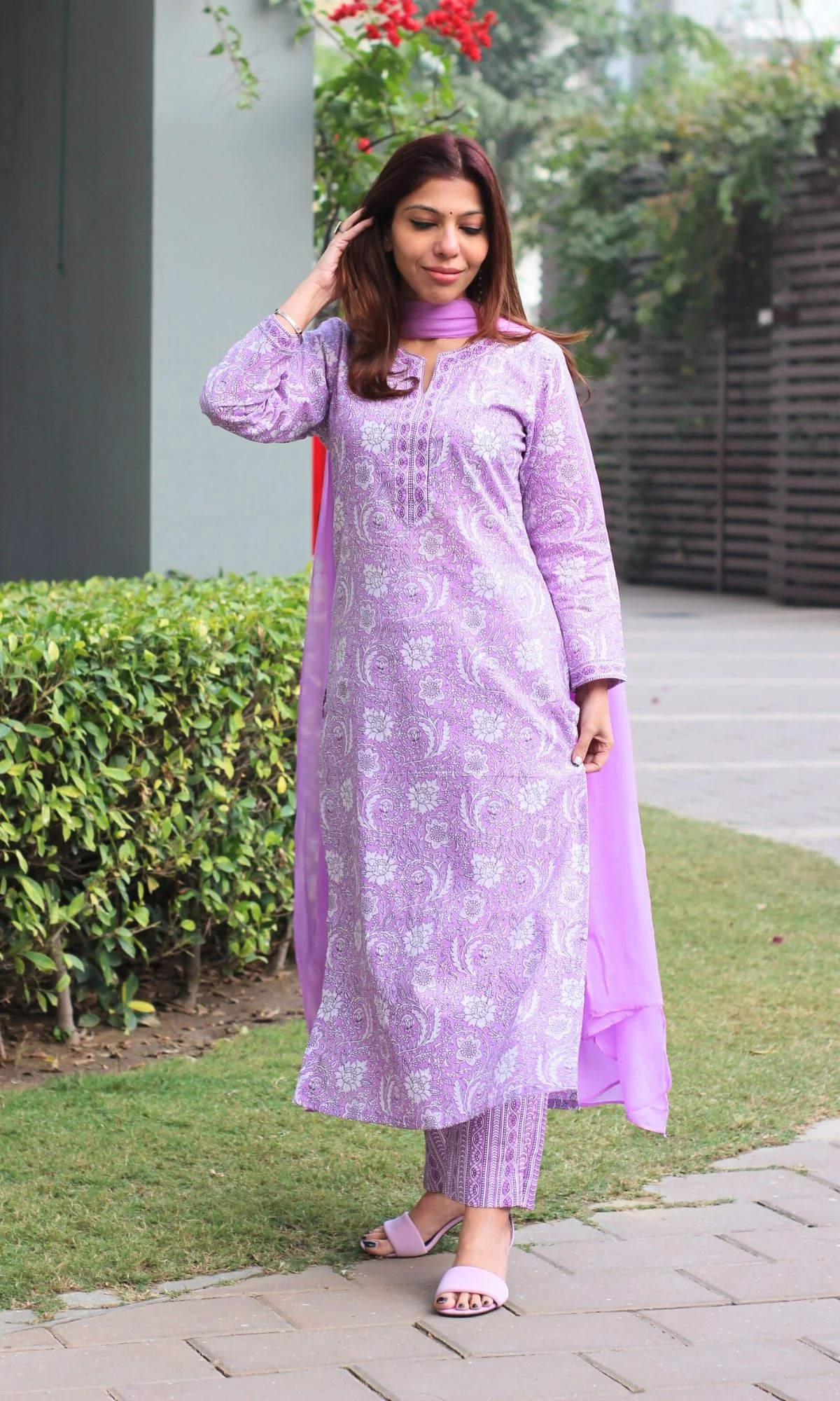 Cotton Block Print Lilac Suit Set with Chiffon Dupatta - Image 3