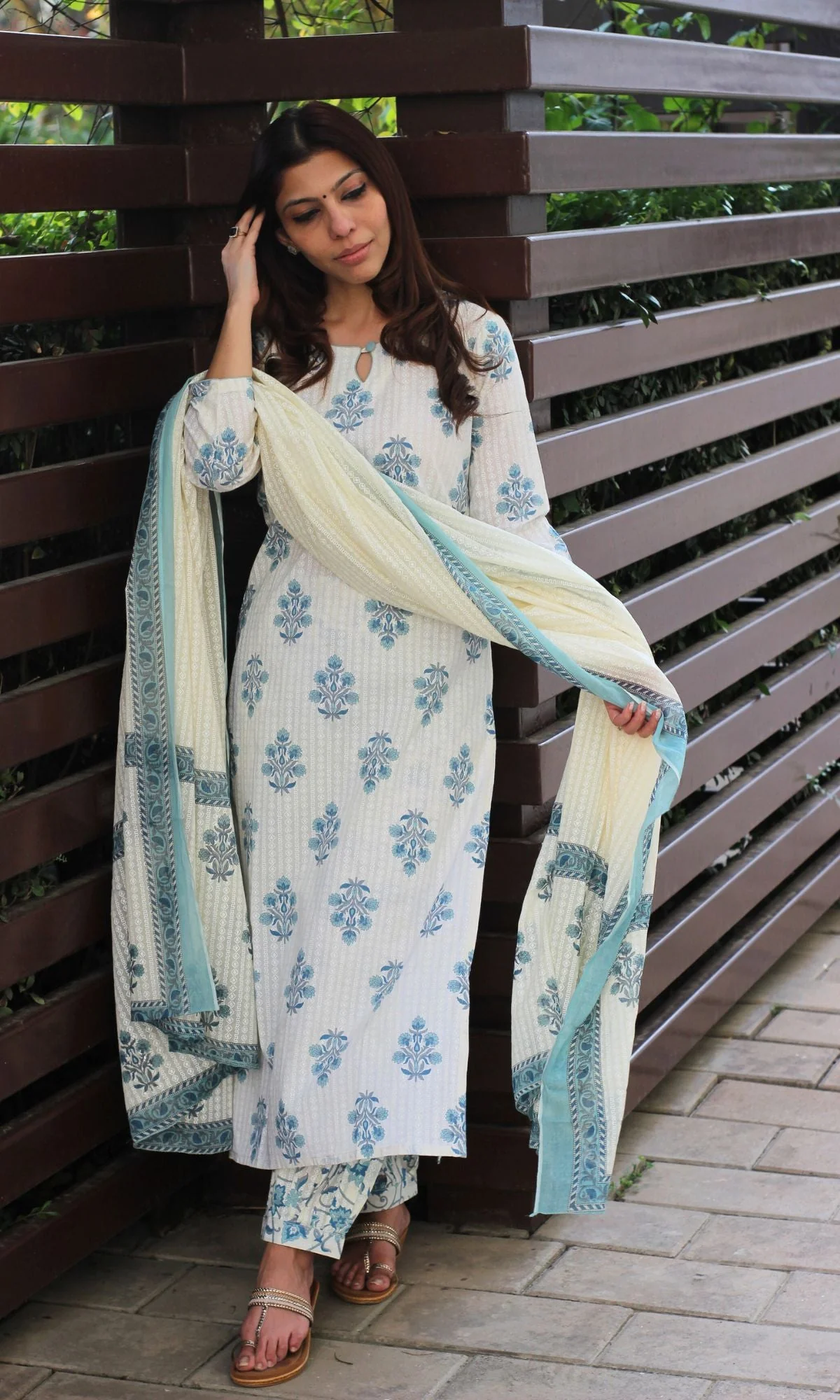 Cotton Textured Blue Mughal Print Suit Set with Printed Mul Dupatta - Image 5