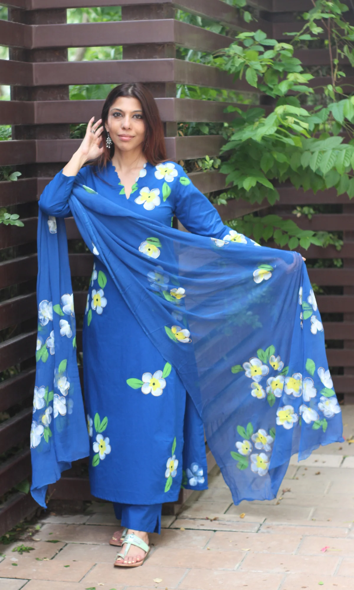 Cotton Blue Plume Handbrush Painted Suit with Chiffon Handpainted Dupatta - Image 3