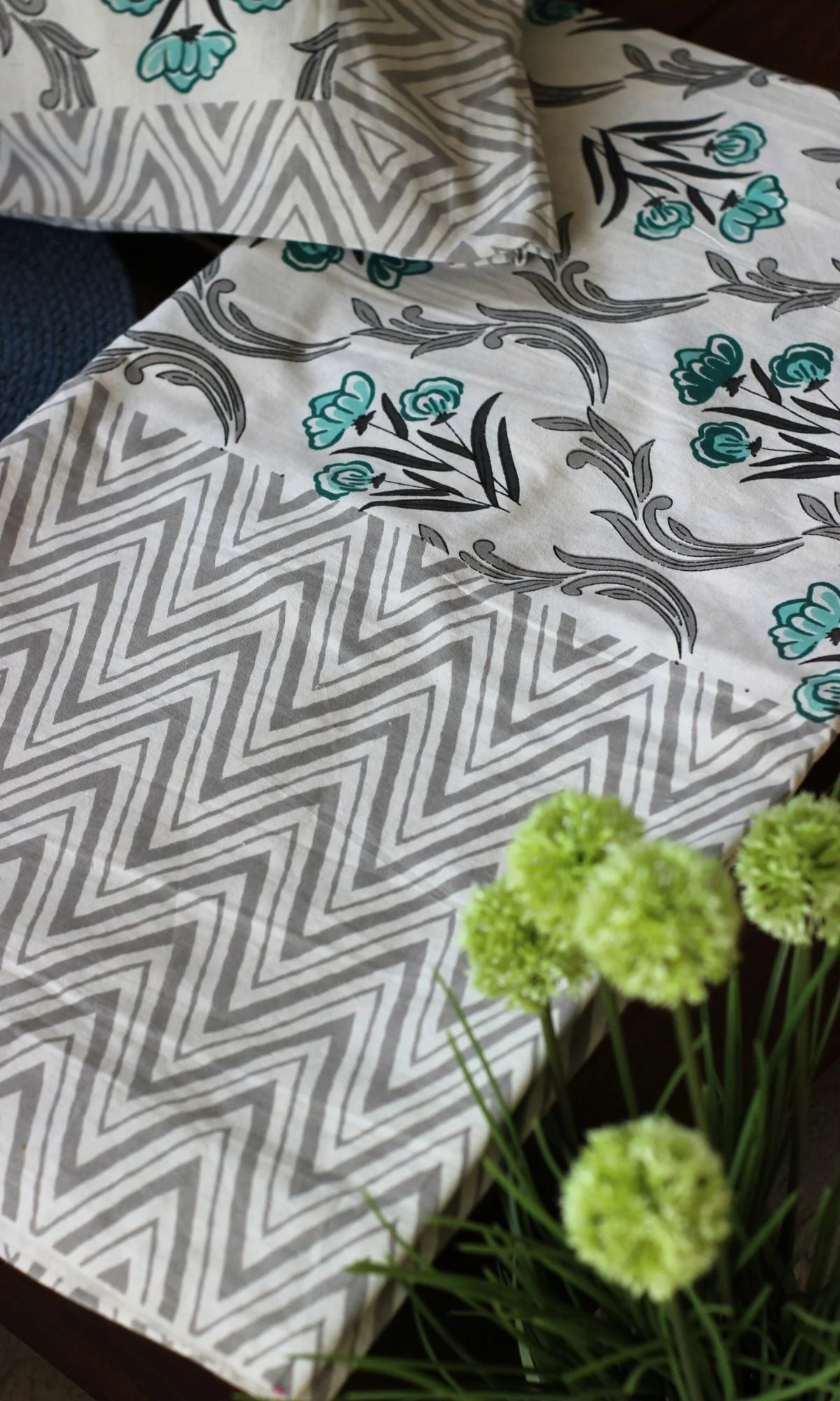 Cotton Earthy Pastel Printed Super King Size Bedsheet with 2 Pillow Covers - Image 6