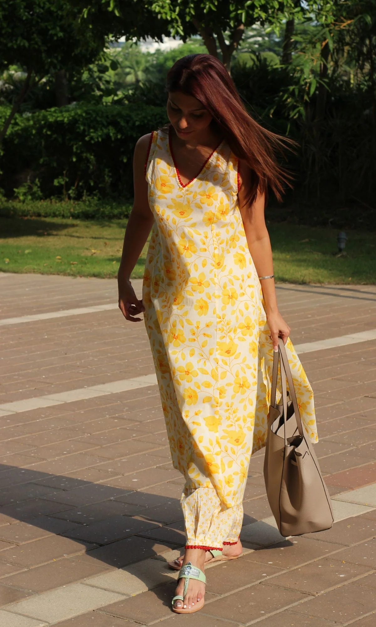 Cotton Flowery Yellow A-line Kurta with Pleated Pants - Image 4
