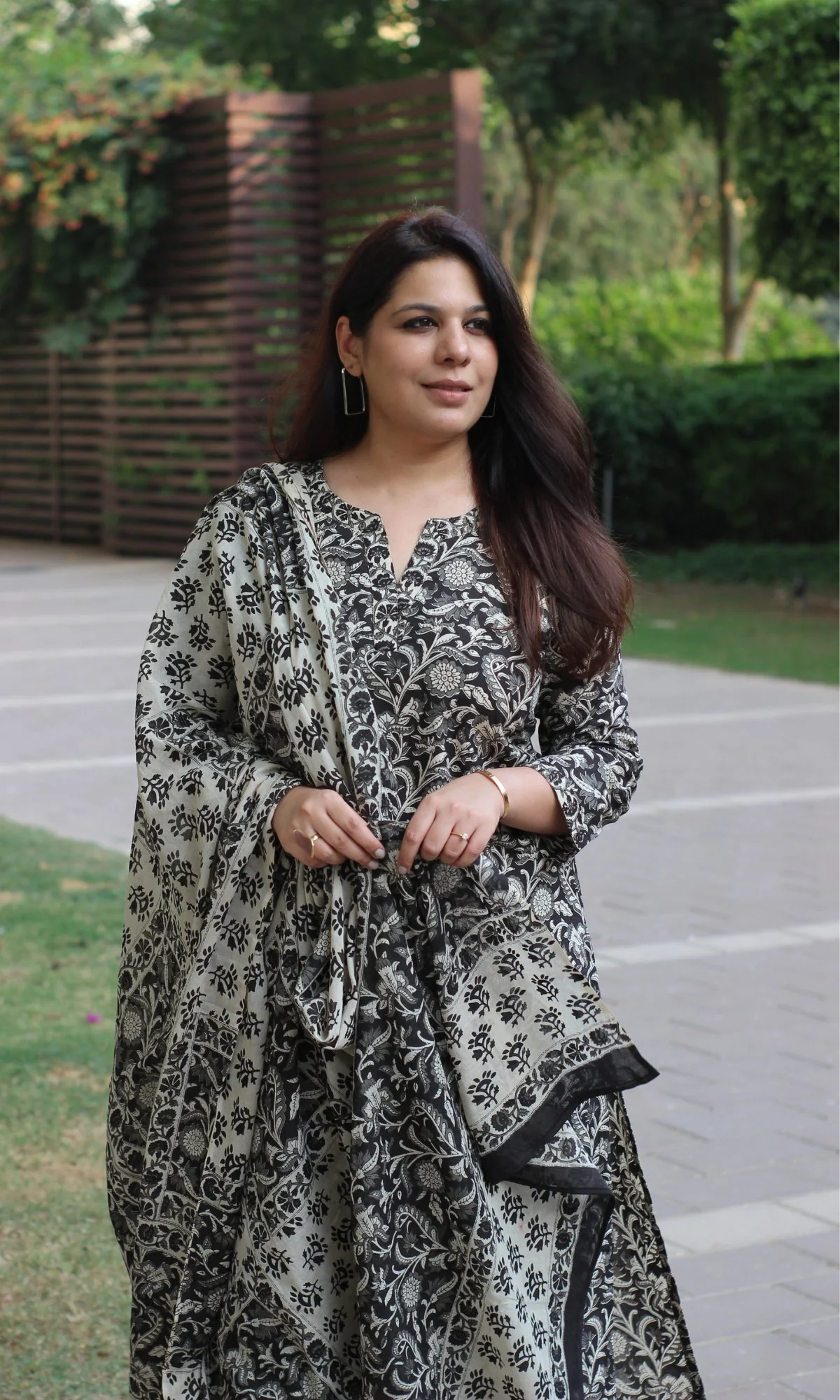 Cotton Handblock Black & Off White Kalamkari Print Suit with Mul Printed Dupatta