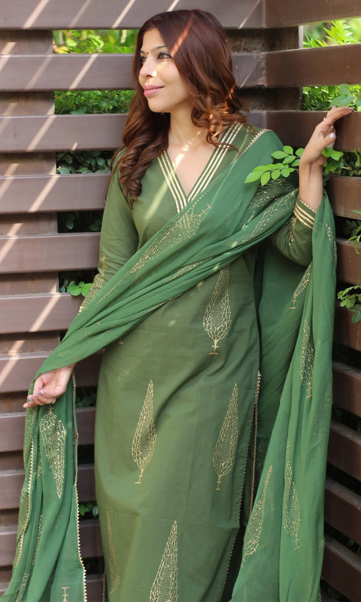 Cotton Handblock Green and Gold Kurta and Pants with Chiffon Dupatta - Image 4