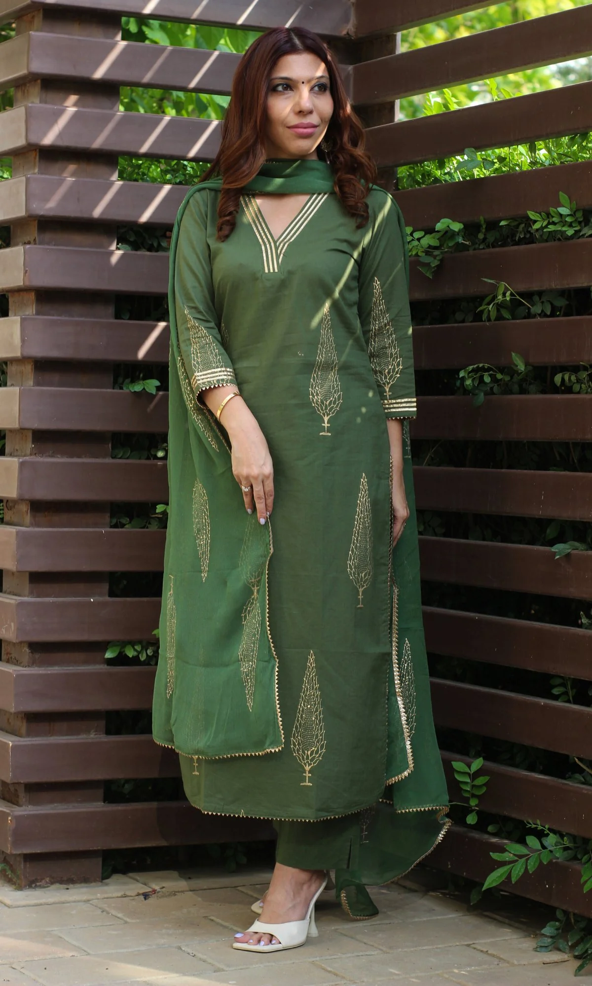 Cotton Handblock Green and Gold Kurta and Pants with Chiffon Dupatta - Image 5