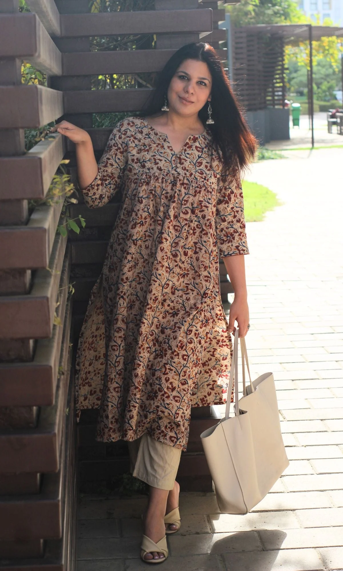 Cotton Handblock Kalamkari Beige & Red Pleated Kurta - Image 4