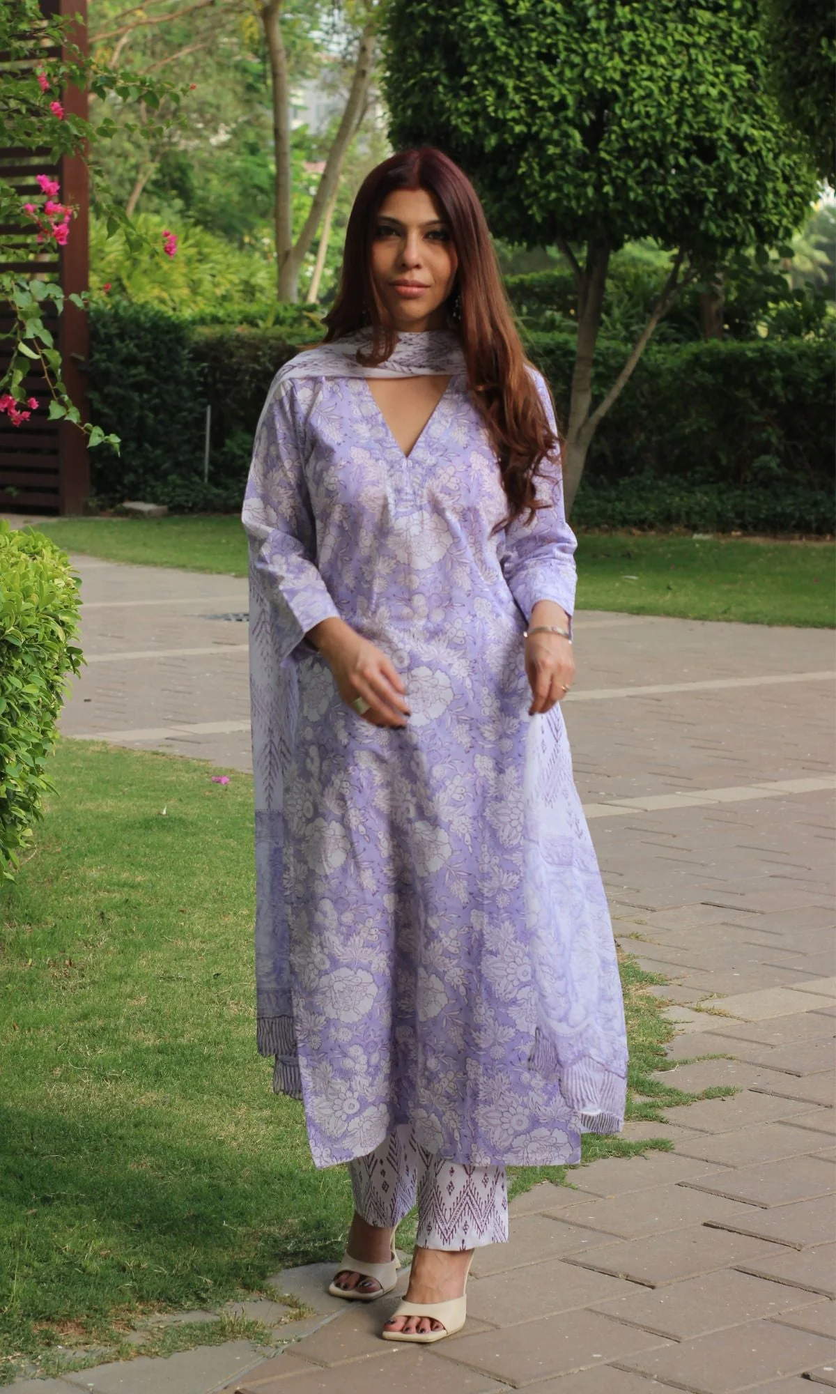 Cotton Handblock Purple Suit Set with Printed Chiffon Dupatta - Image 4
