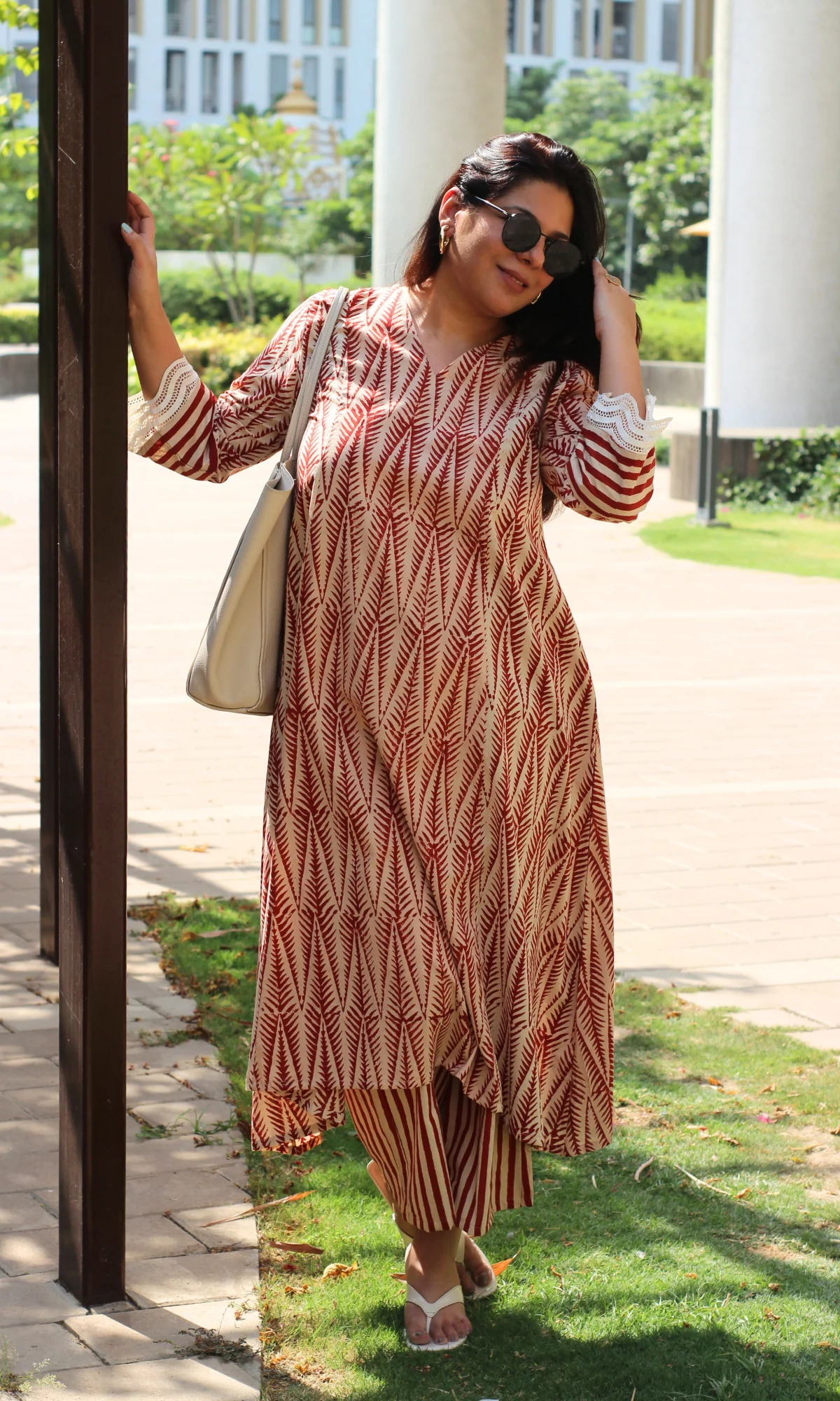 Cotton Handblock Red Leafline A line , Laced Sleeve Kurta with Pants - Image 3