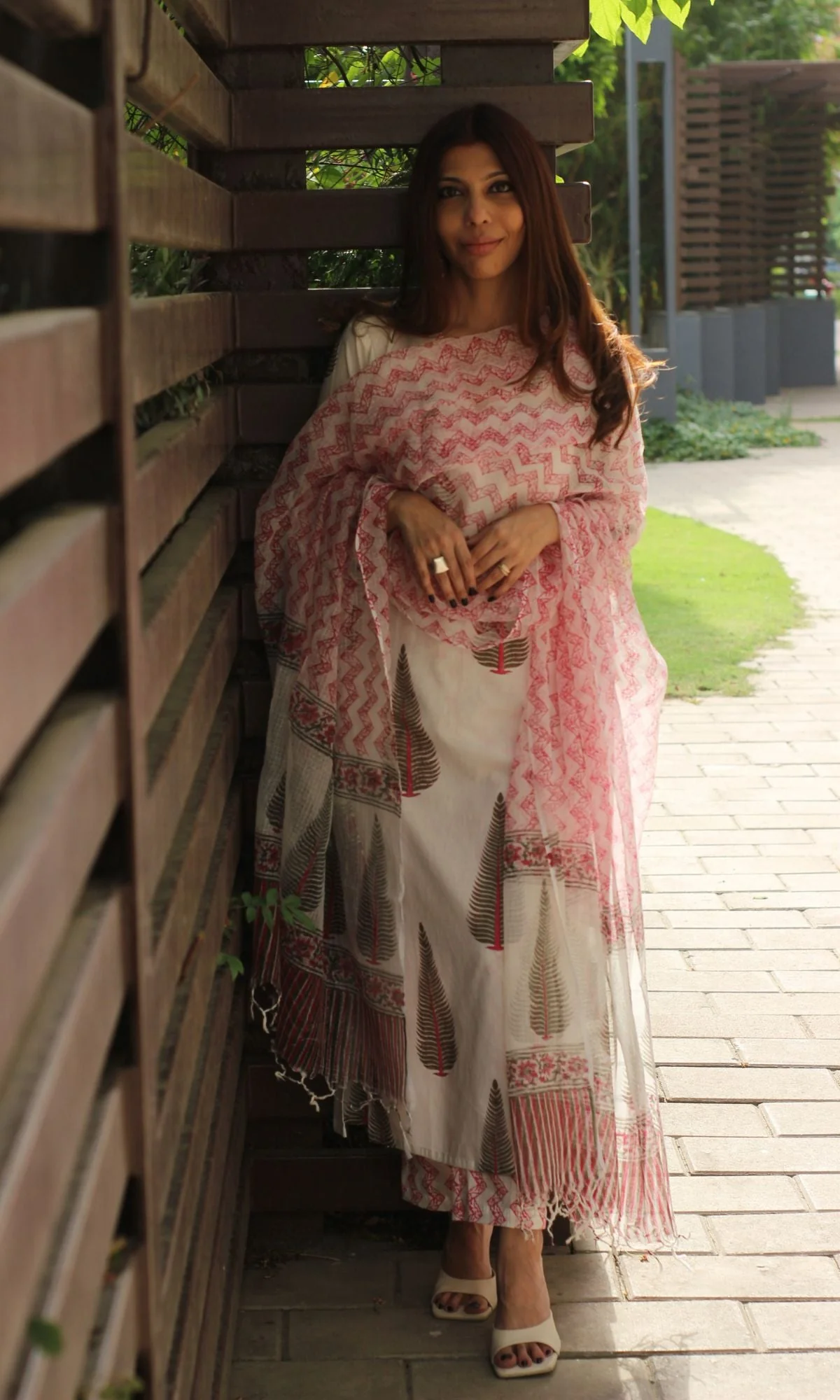 Cotton Handblock White and Pink Suit Set with Printed Kota Dupatta - Image 5