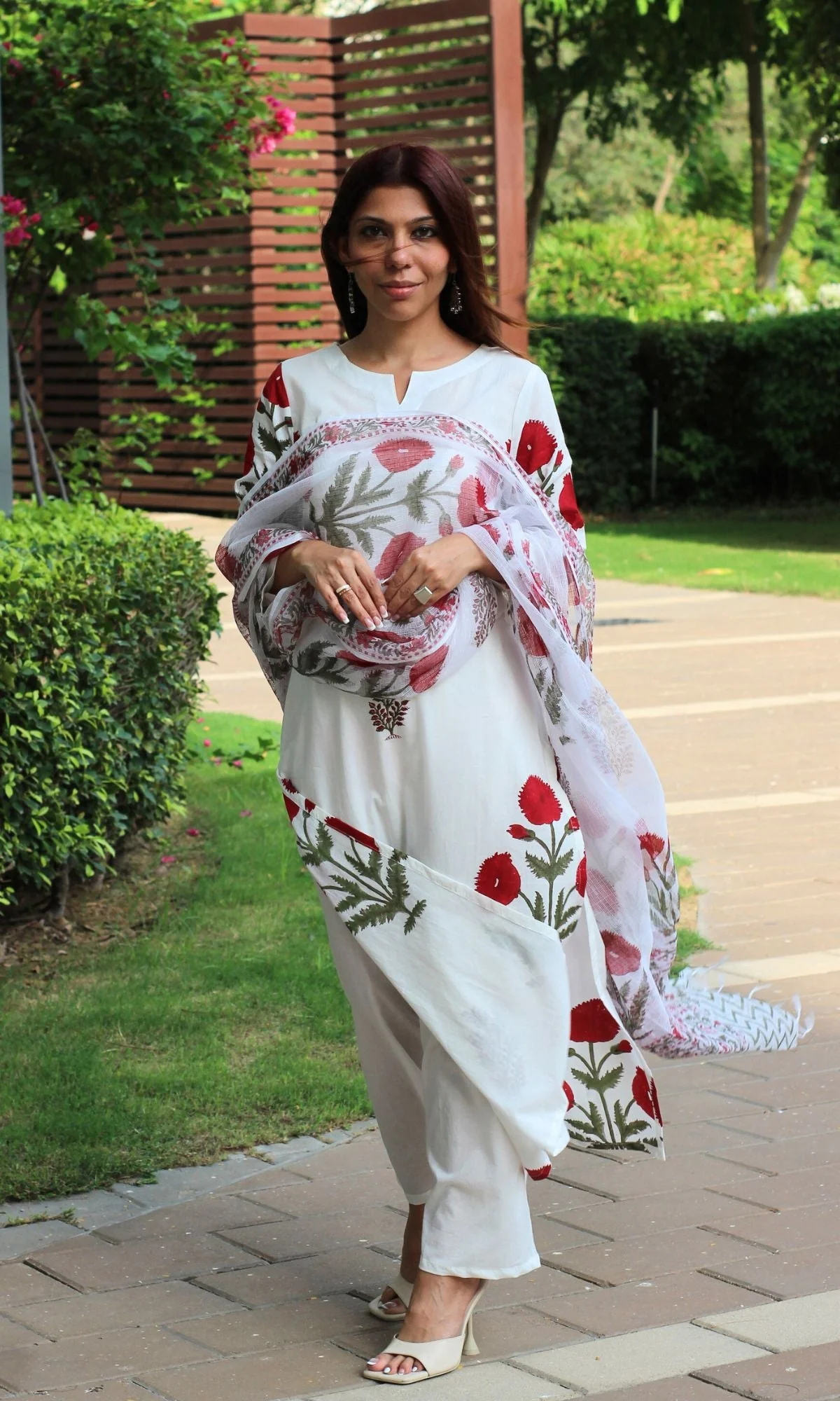 Cotton Handblock White with Red Flowers Suit Set and Kota Doria Dupatta - Image 3
