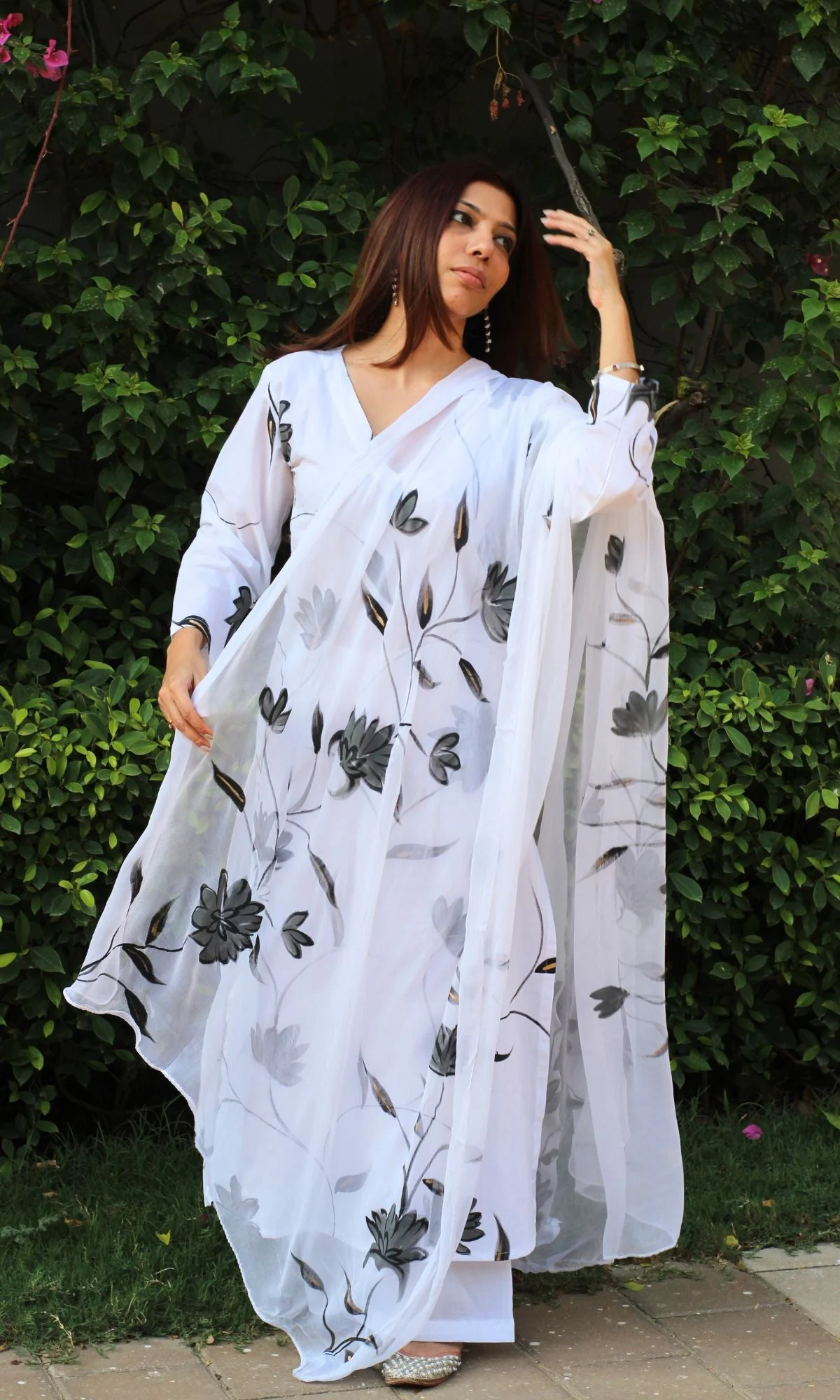 Cotton Handbrush Black Flower Suit Set with Chiffon Handbrush Dupatta - Image 4