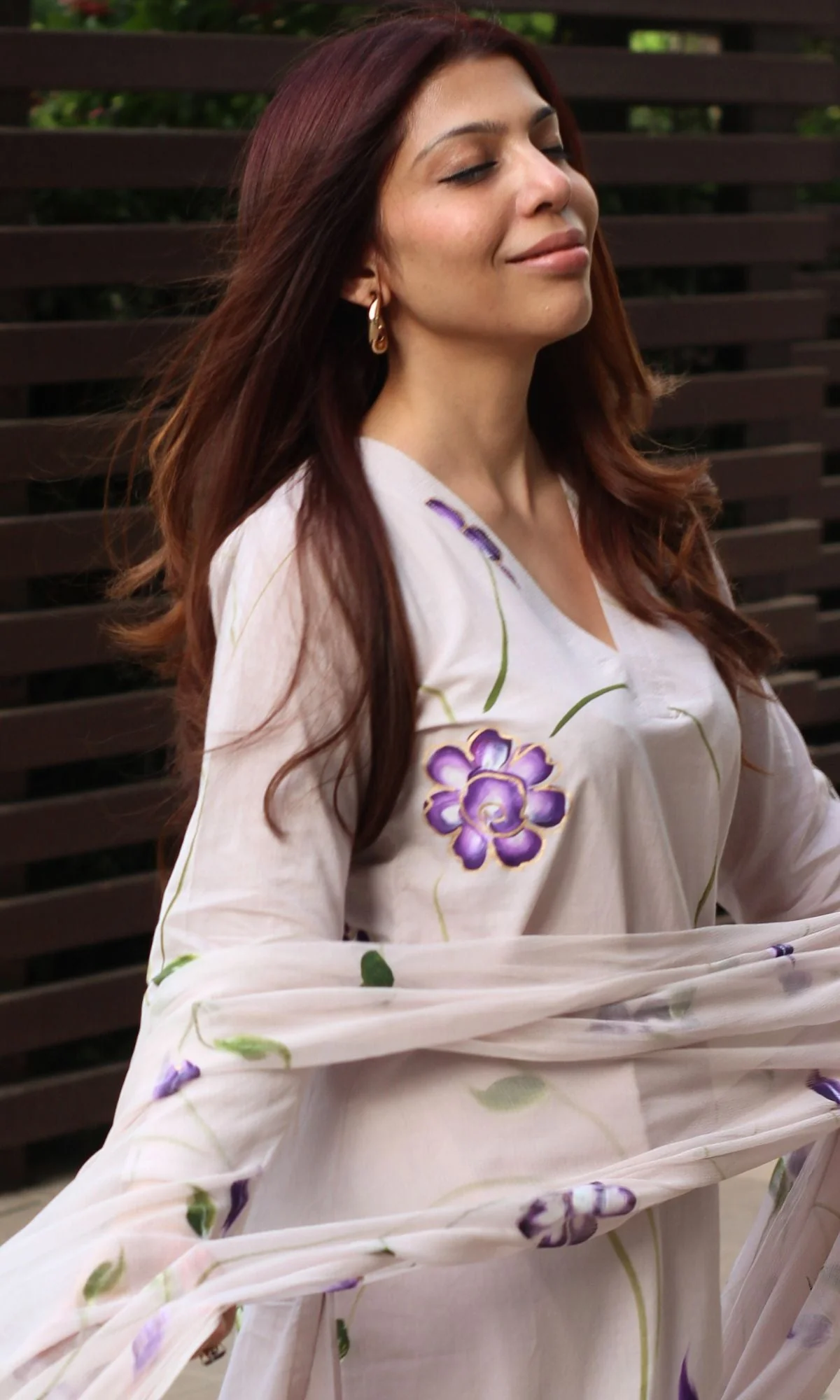 Cotton Handbrush Pale Lilac Suit Set with Handbrush Chiffon Dupatta - Image 4