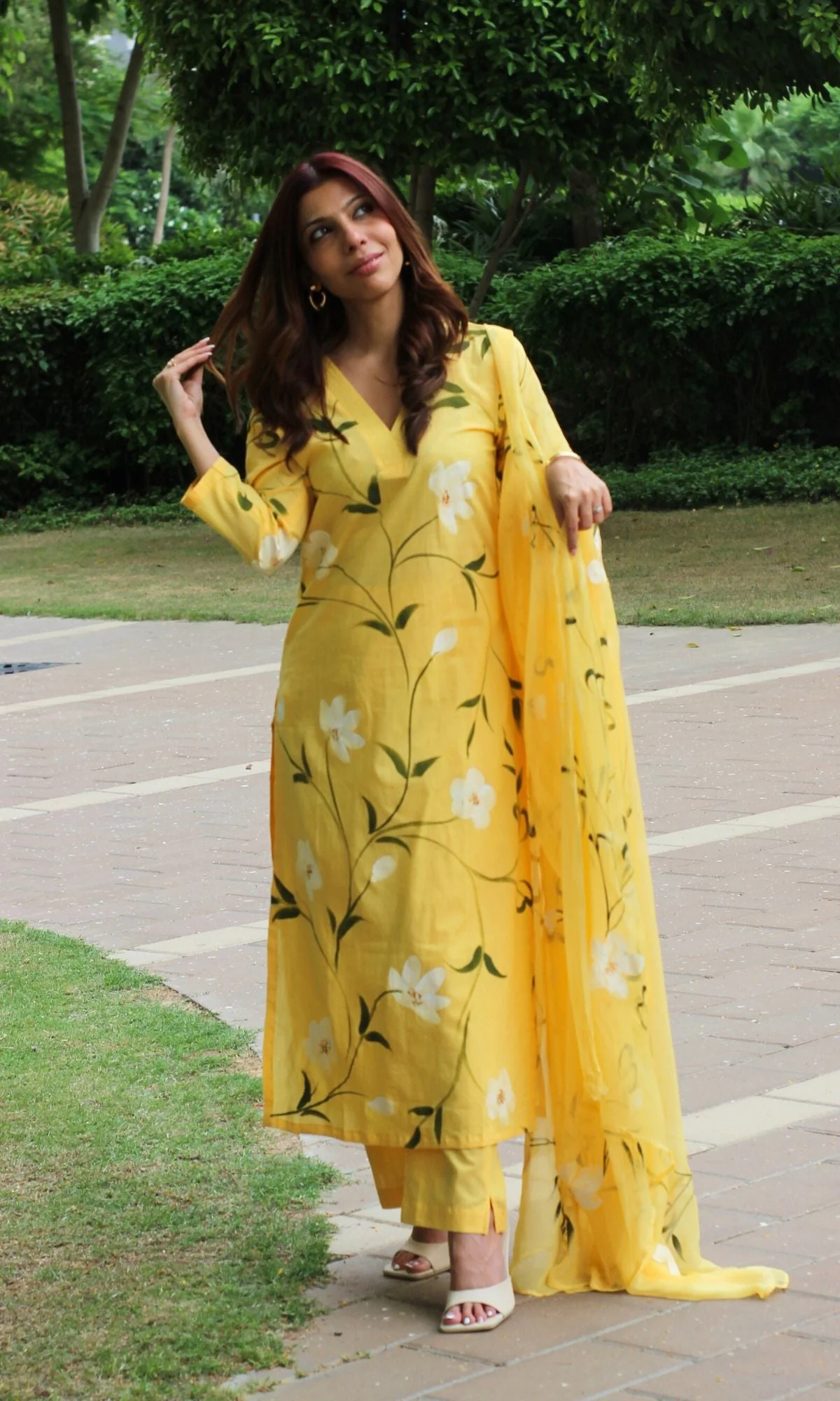 Cotton Handbrush Yellow Suit Set with Chiffon Handbrush Dupatta - Image 3