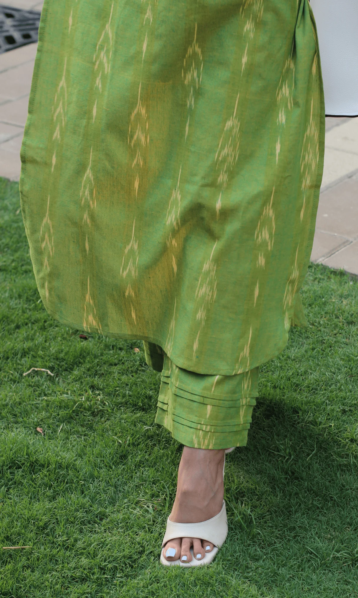 Cotton Ikkat Matcha Buttoned Kurta & Pants - Image 4