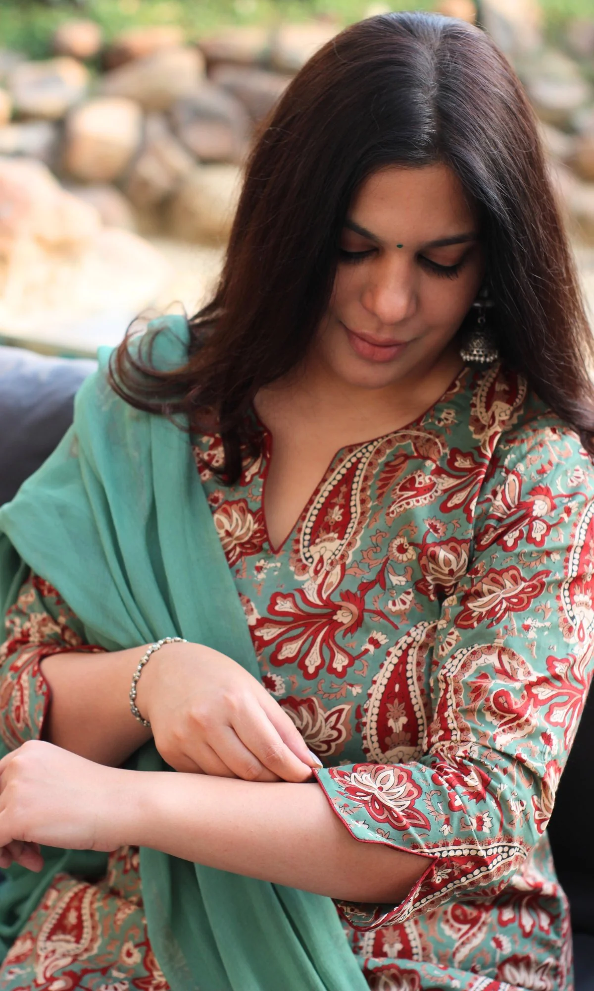 Cotton Kalamkari Print Green Suit Set with Chiffon Dupatta - Image 3
