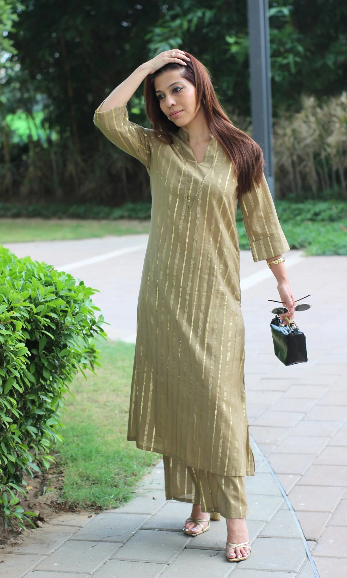 Cotton Lurex Collared Olive V-neck Coord Set - Image 5