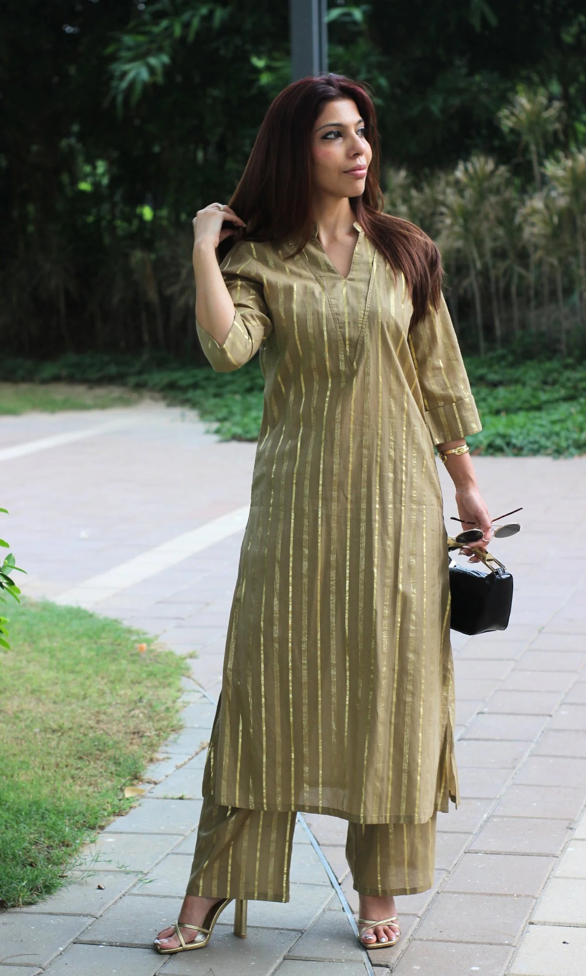 Cotton Lurex Collared Olive V-neck Coord Set - Image 6