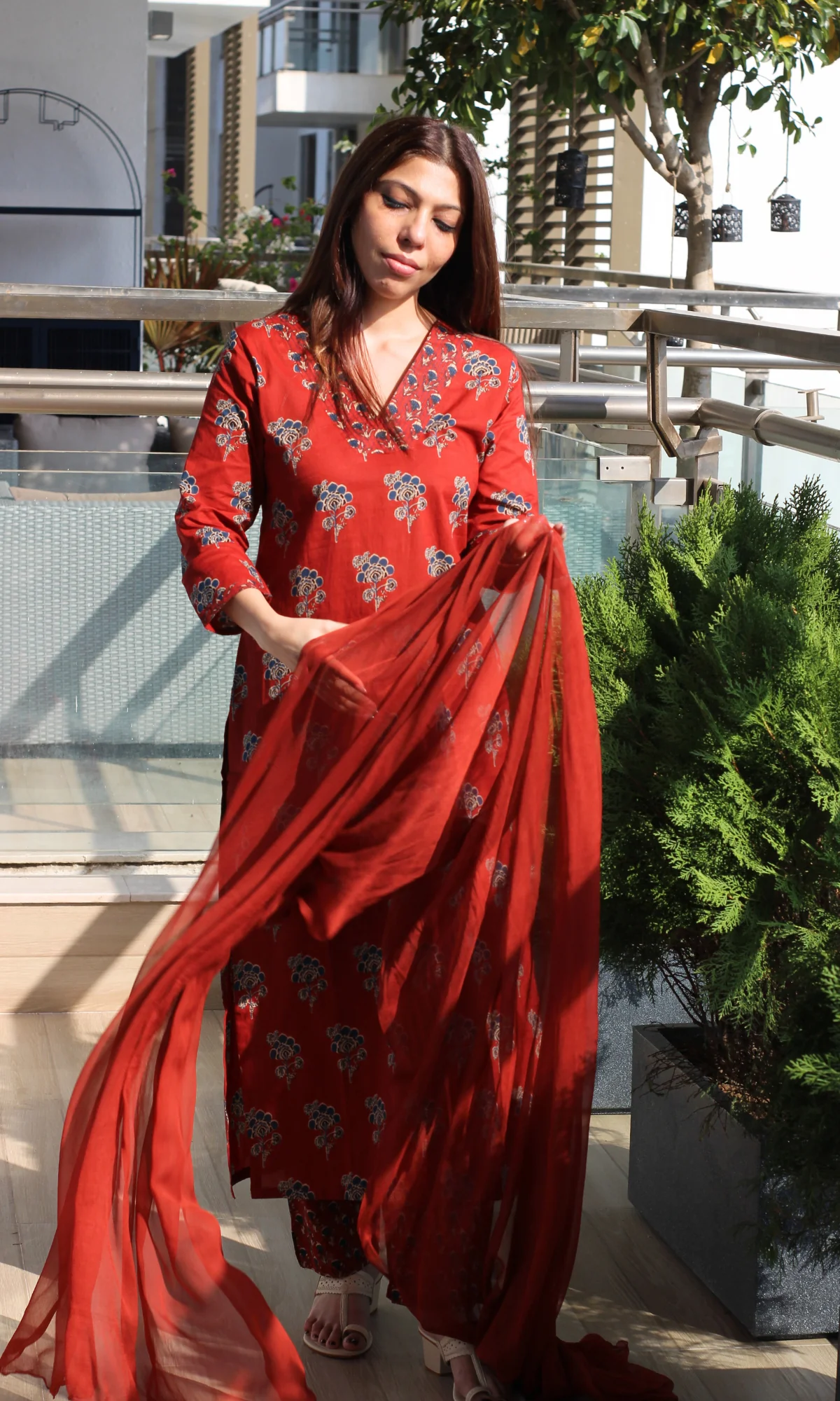 Cotton Maroon with Blue Booti print Kurta, Printed Pant & Chiffon Dupatta - Image 4