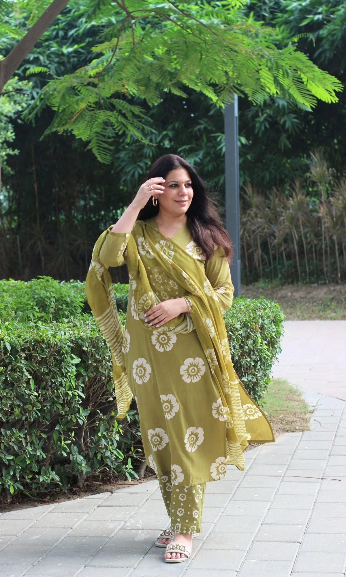 Cotton Mehendi Green Handblock Print Suit with Chiffon Printed Dupatta - Image 3