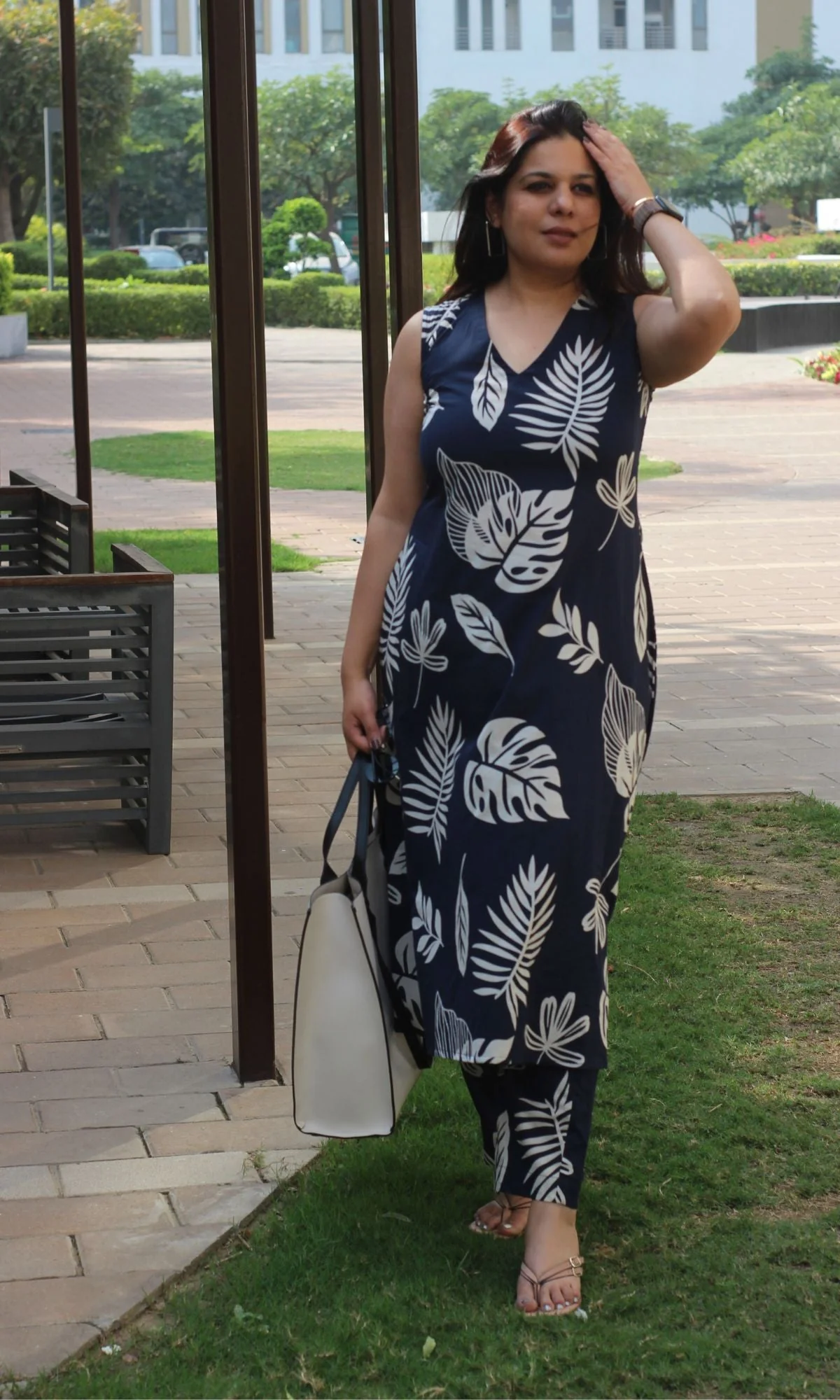 Cotton Navy Blue Big Leaf Sleeveless A Line Kurta & Pants - Image 5