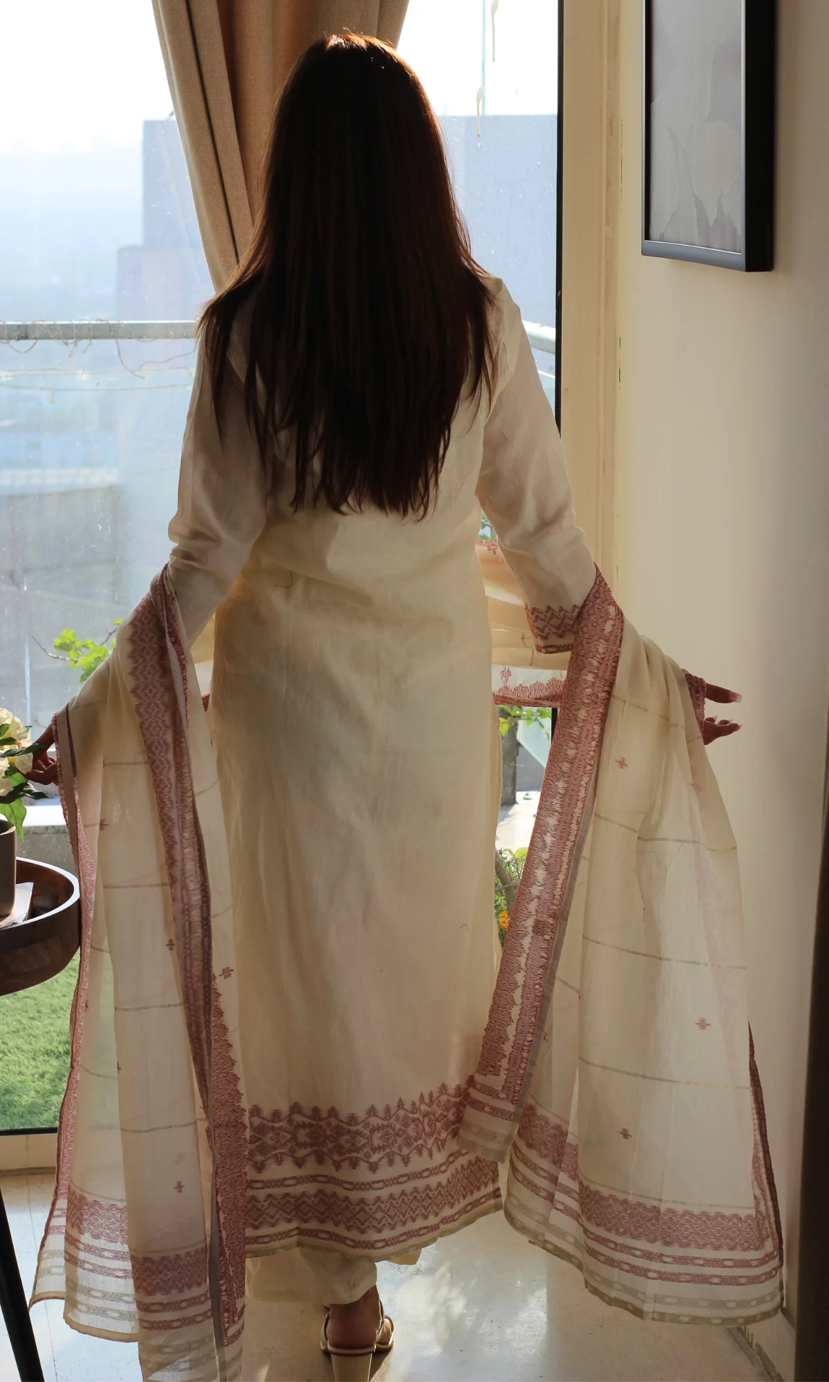 Cotton Off White & Red Woven Thread Work Kurta and Dupatta - Image 6