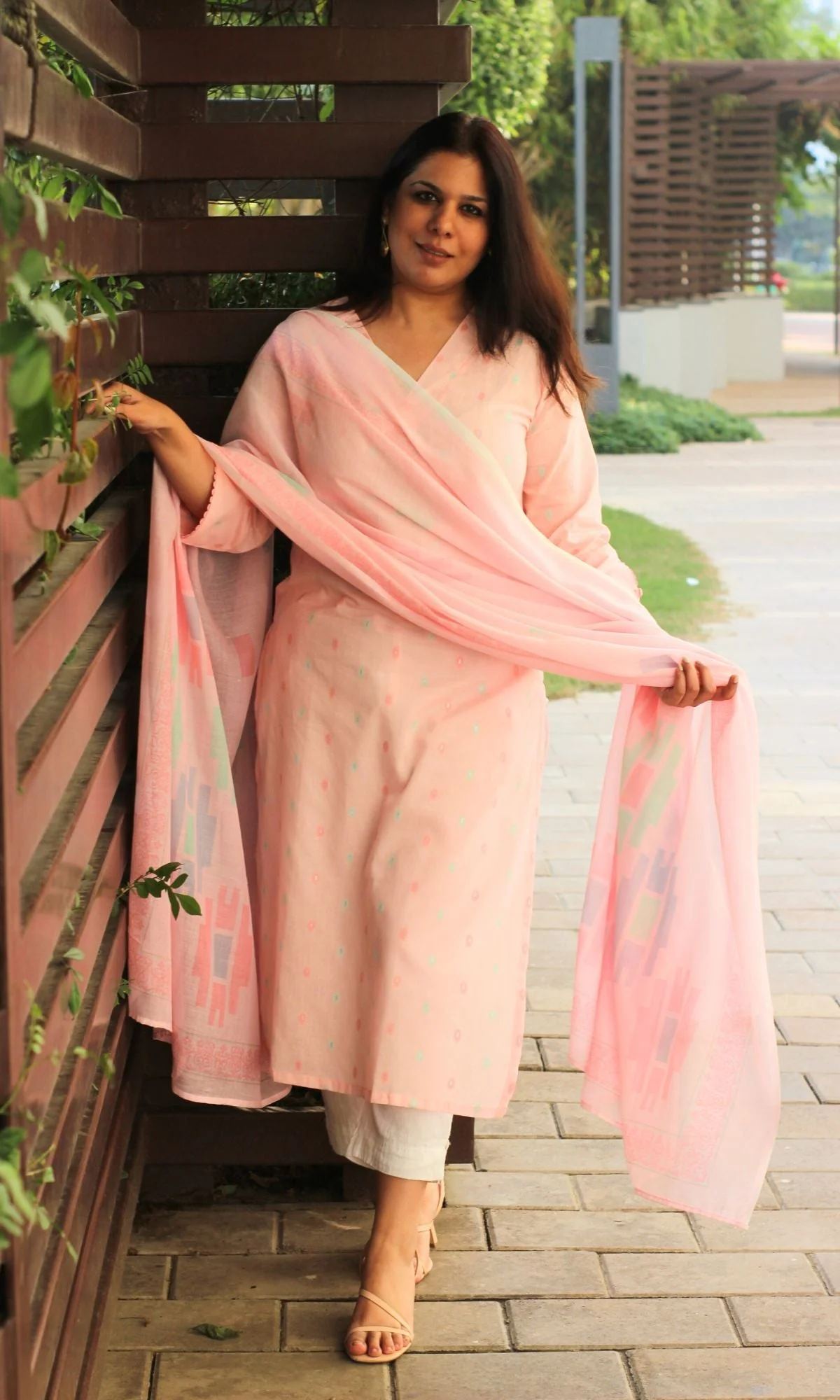Cotton Pastel Pink Dobby Kurta & Printed Dupatta - Image 4