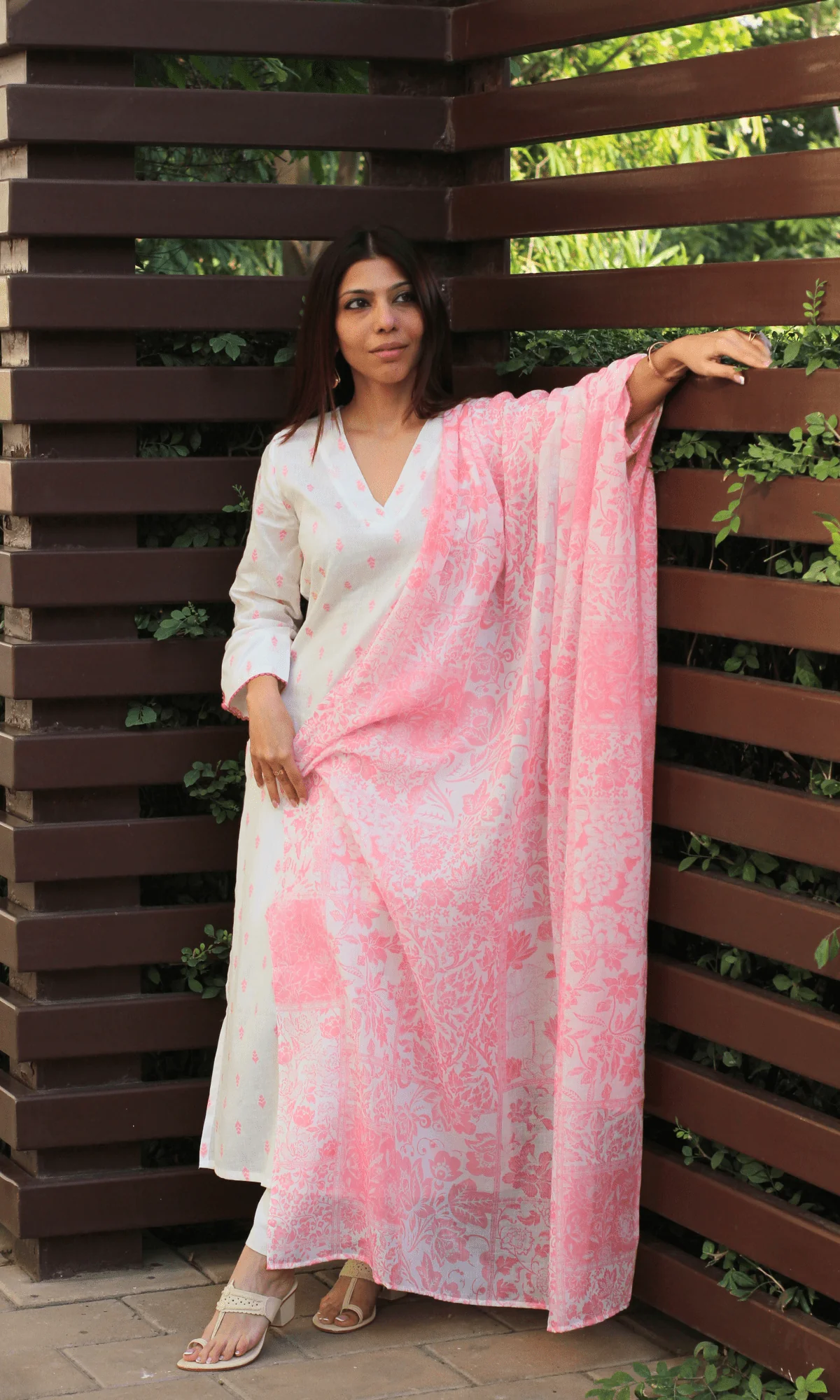 Cotton Pastel White & Pink Dobby Kurta & Printed Dupatta - Image 5