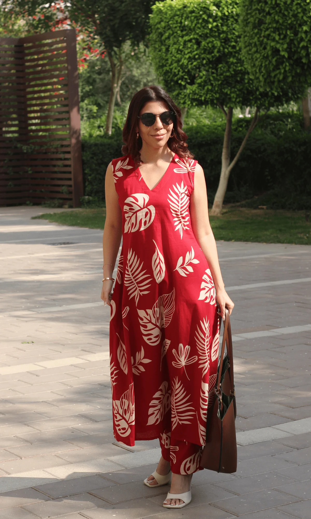 Cotton Red Big Leaf Sleeveless A line Kurta & Pants Coord - Image 4