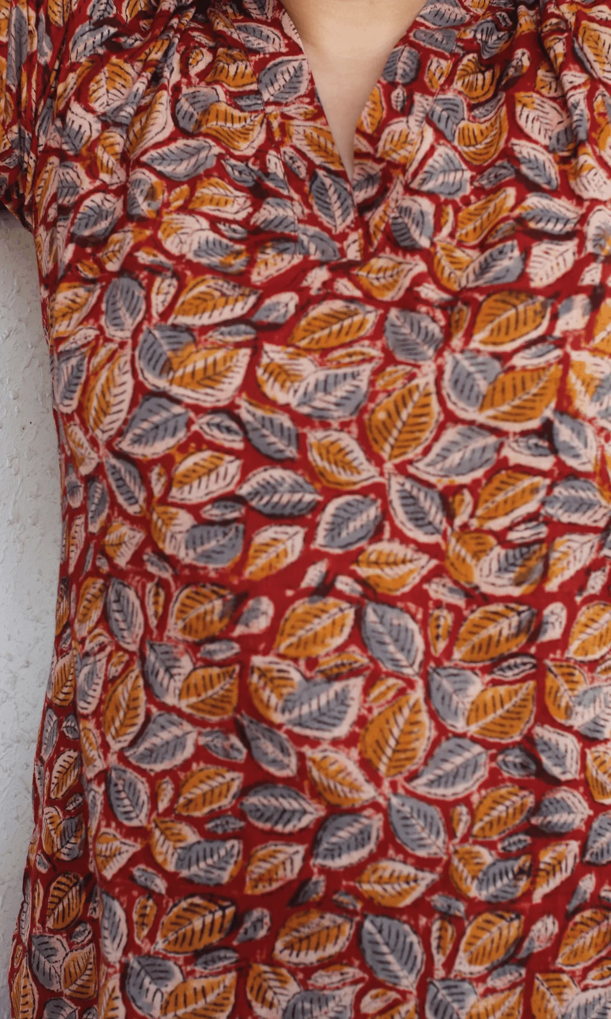 Cotton Red & Blue Leaf Print Kalamkari Short Kurta - Image 3