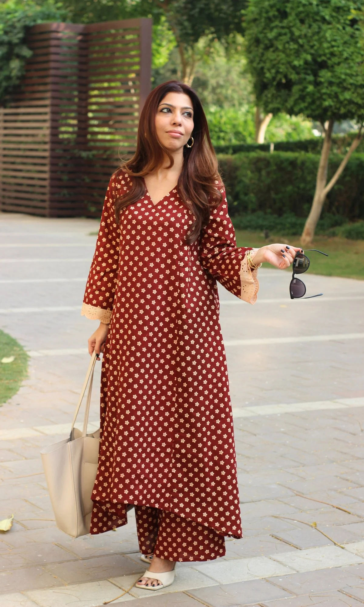 Cotton Red Flower Print High Low Kurta & Palazzo - Image 3