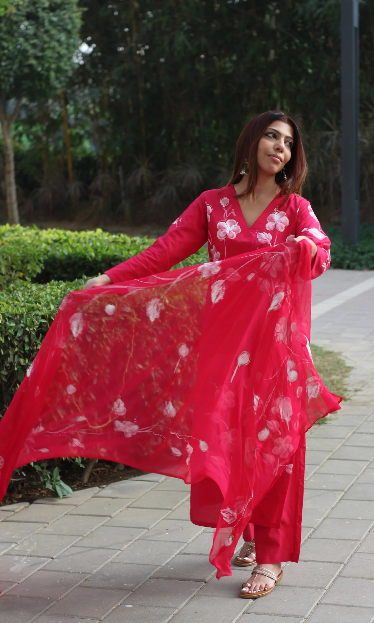 Cotton Ruby Pink Handbrush Print Suit with Chiffon Handbrush Dupatta - Image 3