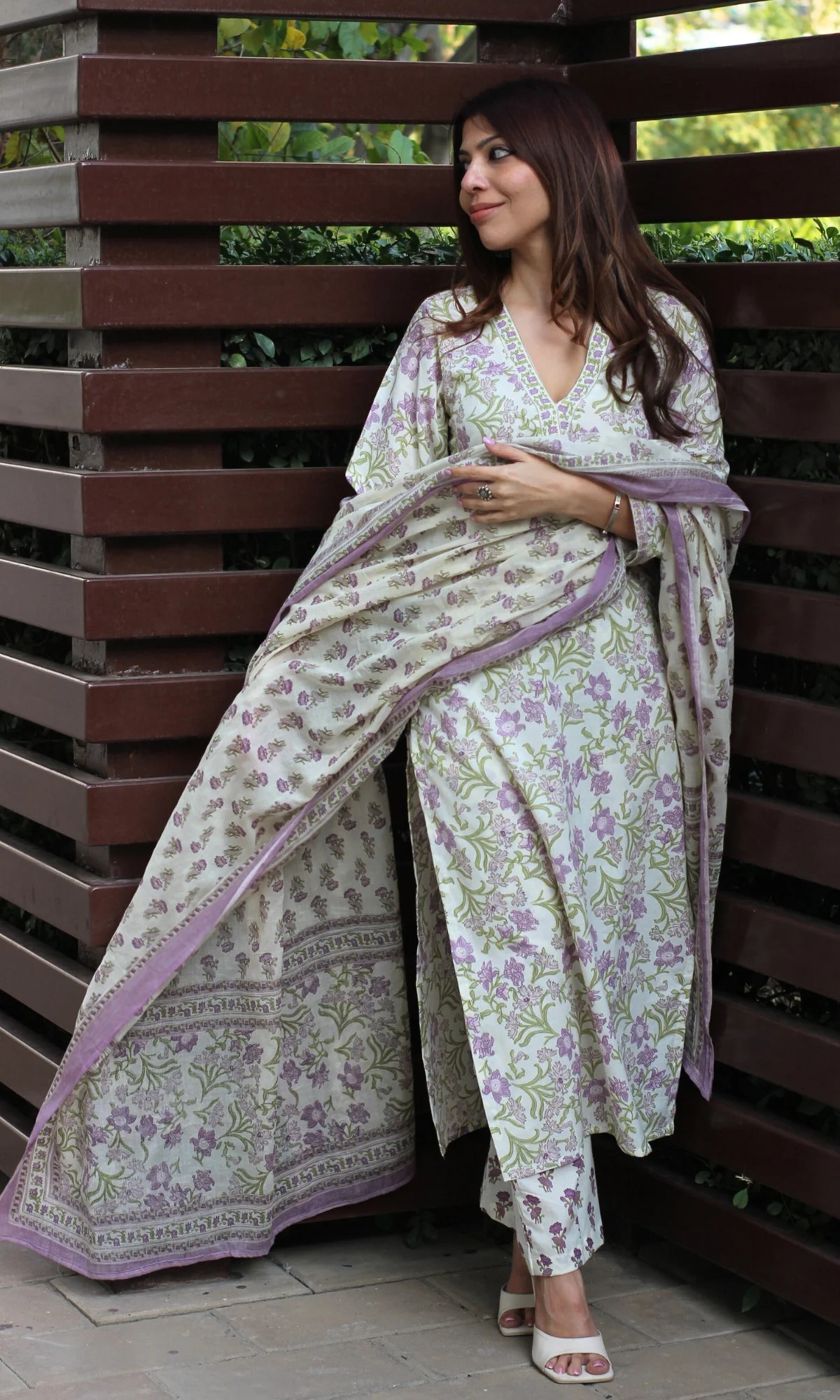 Cotton Sanganeri Off White & Purple Suit Set with Printed Dupatta - Image 5