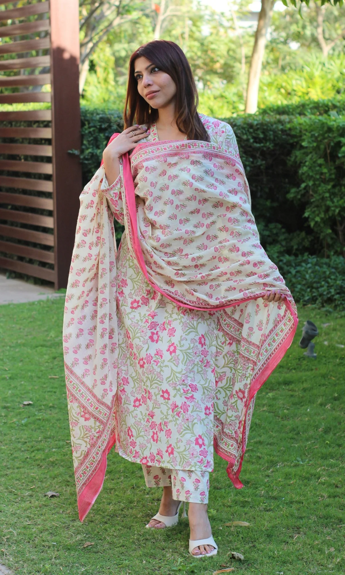 Cotton Sanganeri Off White & Pink Suit Set with Printed Dupatta - Image 4