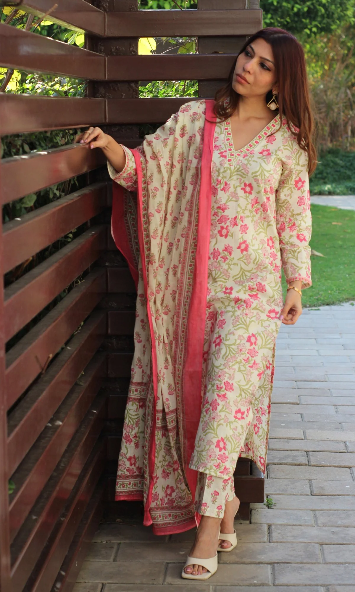 Cotton Sanganeri Off White & Pink Suit Set with Printed Dupatta - Image 6