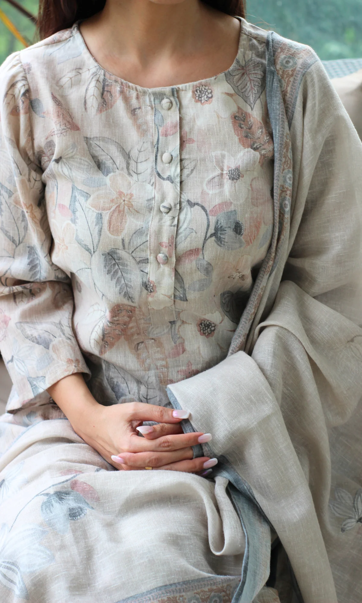Duchessé Beige Linen Blend Printed Kurta , Dupatta & Cotton Bottoms - Image 2