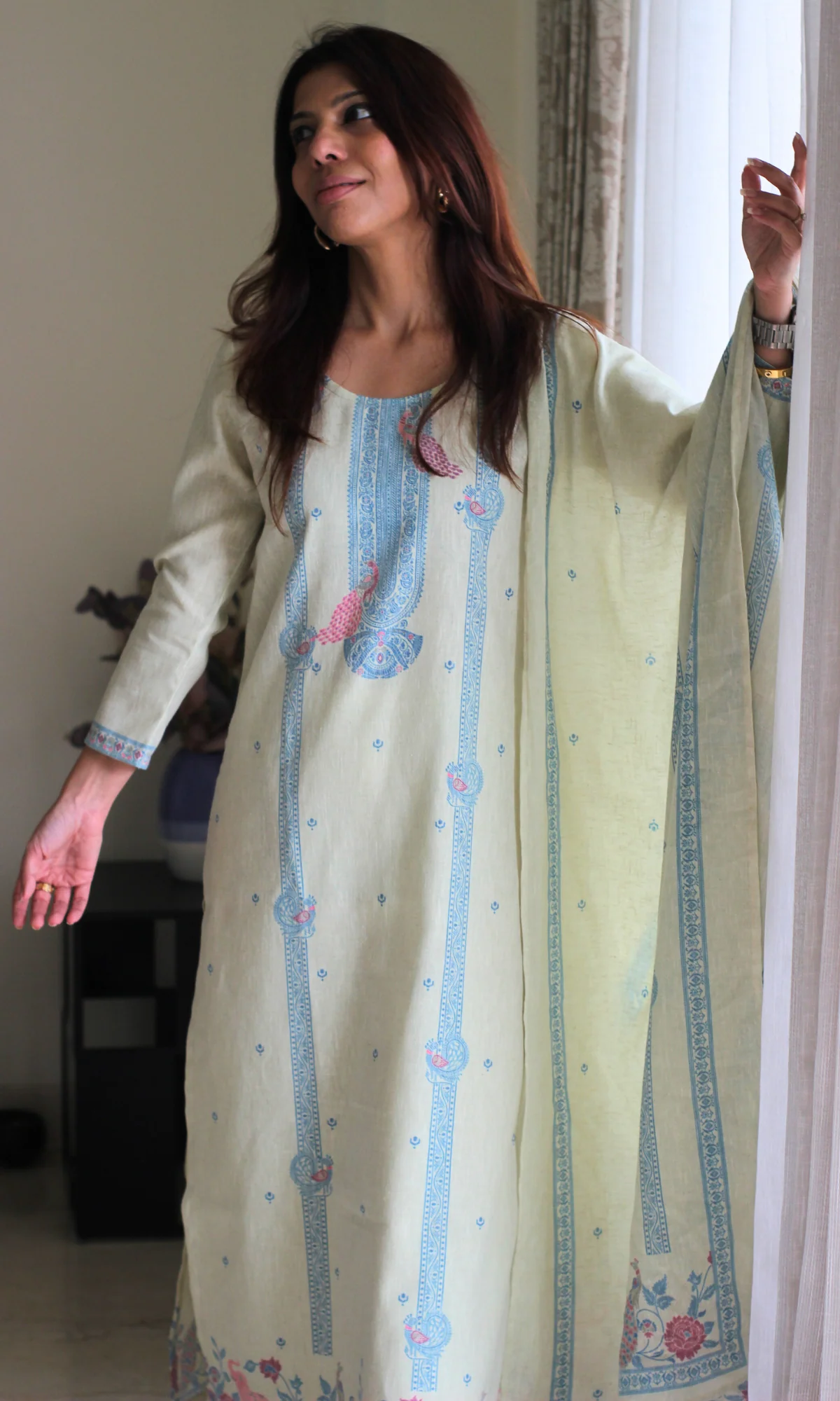 Linen Blend Mint Ivory Woven Kurta , Dupatta & Cotton Pants - Image 5