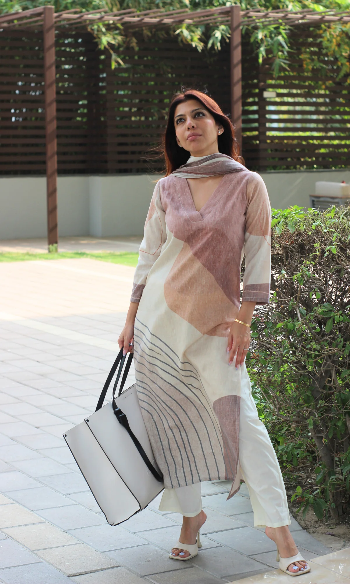 Linen Blend Beige Tone Abstract Print Kurta , Dupatta with Cotton Pants - Image 3