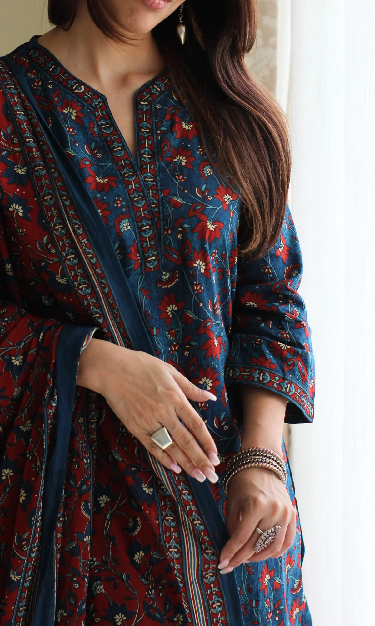 Neelam Blue & Red Block Printed Kurta , Dupatta & Cotton Pants - Image 4